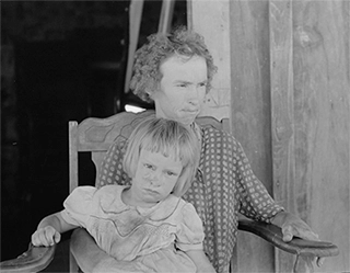 mother and daughter squatters in Missouri, 1938